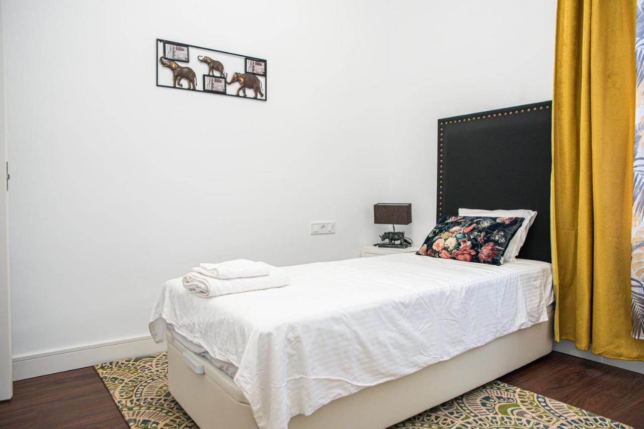 Laura Apartment Puerto Valencia Buitenkant foto